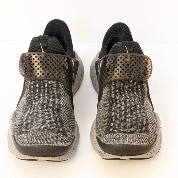 Nike Sock Dart SE Running Shoes Sneakers Premium - Picture 2 of 8